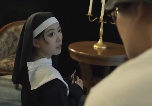 Sau 10 năm xa cách, thầy giáo vẫn nhớ ánh mắt quyến rũ của em học sinh ngày nào